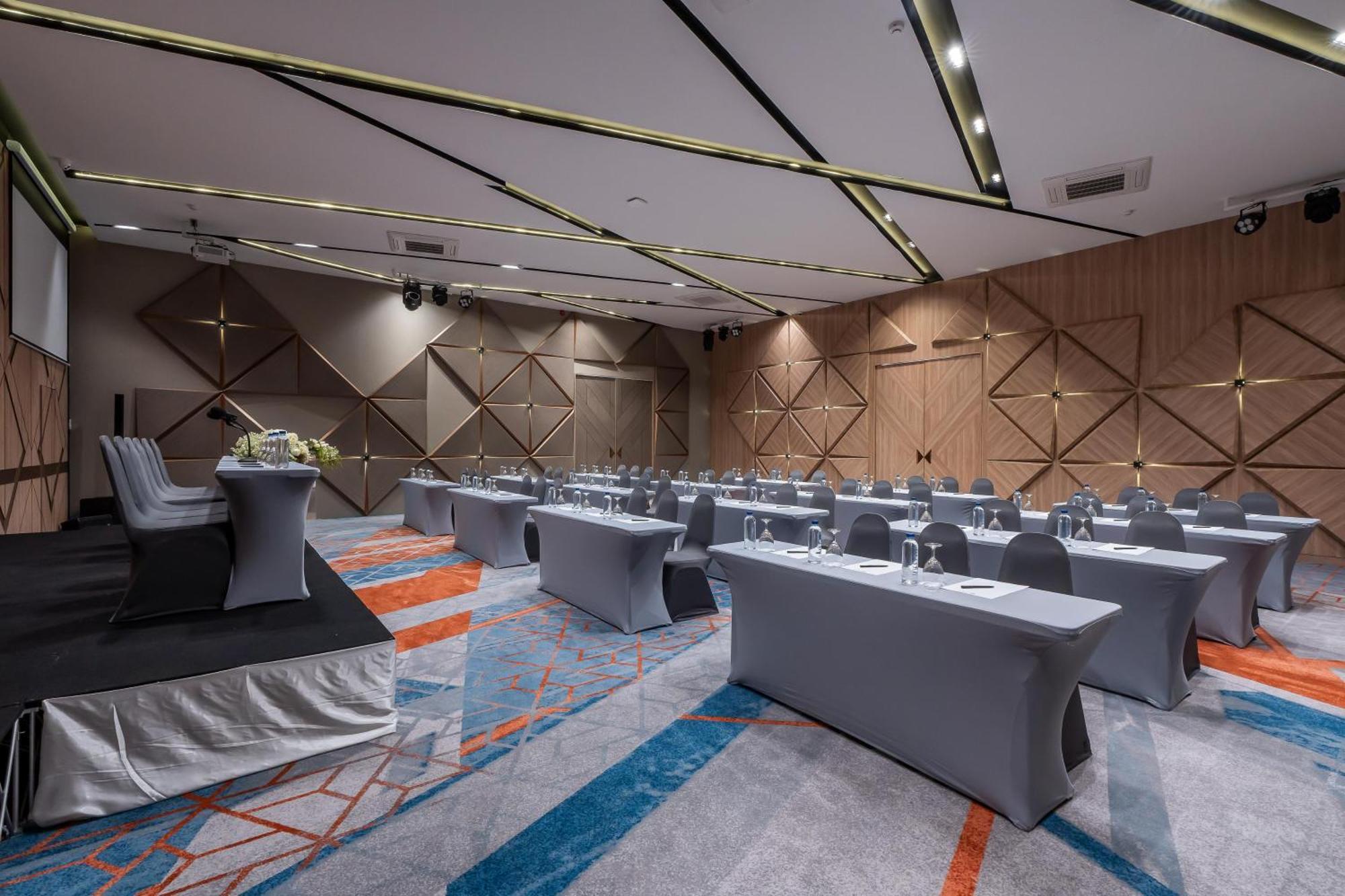 Zayn Hotel Bangkok - Airport Link Access Екстер'єр фото